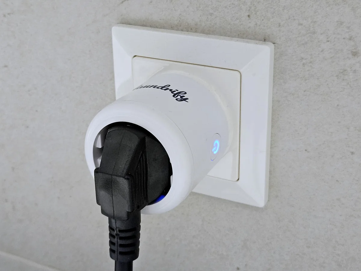 Adapter mit Gerätekabel